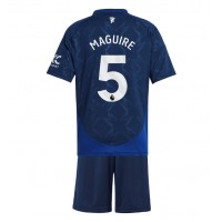 Camiseta Manchester United Harry Maguire #5 Visitante Equipación para niños 2024-25 manga corta (+ pantalones cortos)